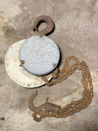 Yale Chain Hoist