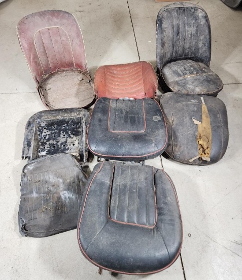 Group of Doretti or Triumph Seats