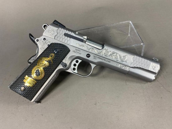 Smith & Wesson SW1911 Finely Engraved Fancy Grips