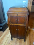 Victrola (Key Would NOT Open Top)