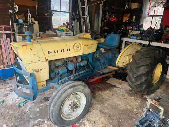 Ford 2110, 2-Wheel Drive Tractor, Has Key