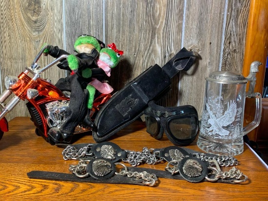 Group of Harley Collectibles - Knives, Goggles & More