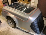 Escapade Motorcycle Trailer Painted in Harley Davidson Colors. Great Condition. Has Title
