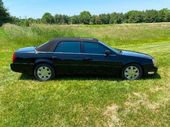 Black 2005 Cadillac Deville DTS Sedan 46,580 miles - Immaculate!