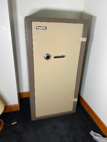Vintage Treadlok 26 Gun Gun Safe