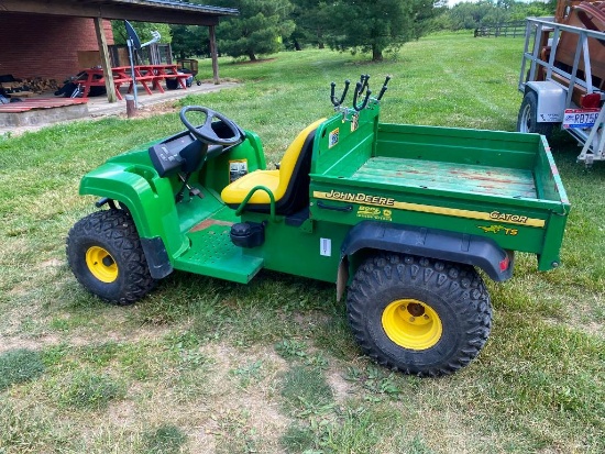 John Deere Gator TS 4x2 Nice Hydraulic Dump Bed