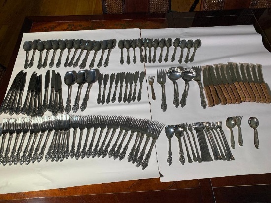 Group of Oneida Flatware & Chicago Cutlery Knives