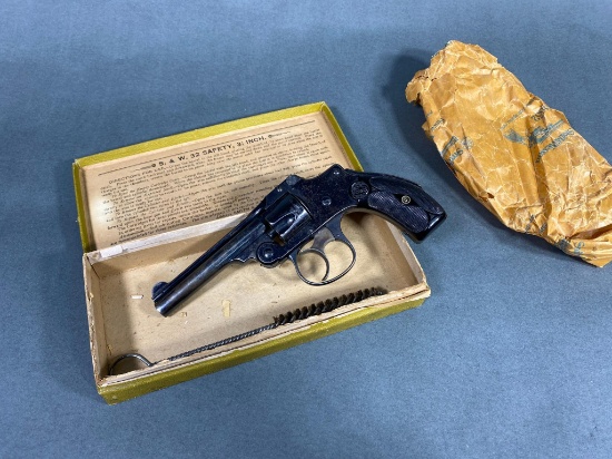 Smith & Wesson Revolver in Original Box 32 Departure