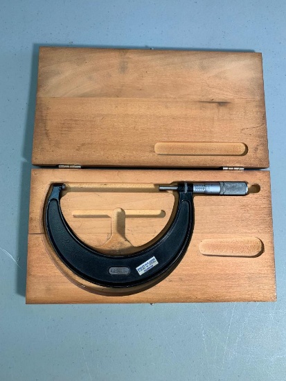 Starrett Micrometer 4 inch No.436-5 inch with Case