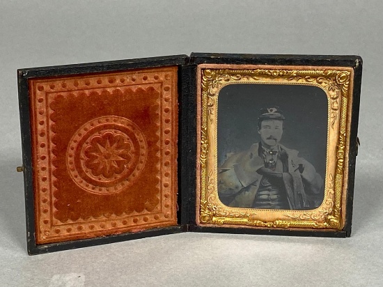 CIVIL WAR AMBROTYPE UNION SOLDIER SMOKING A PIPE