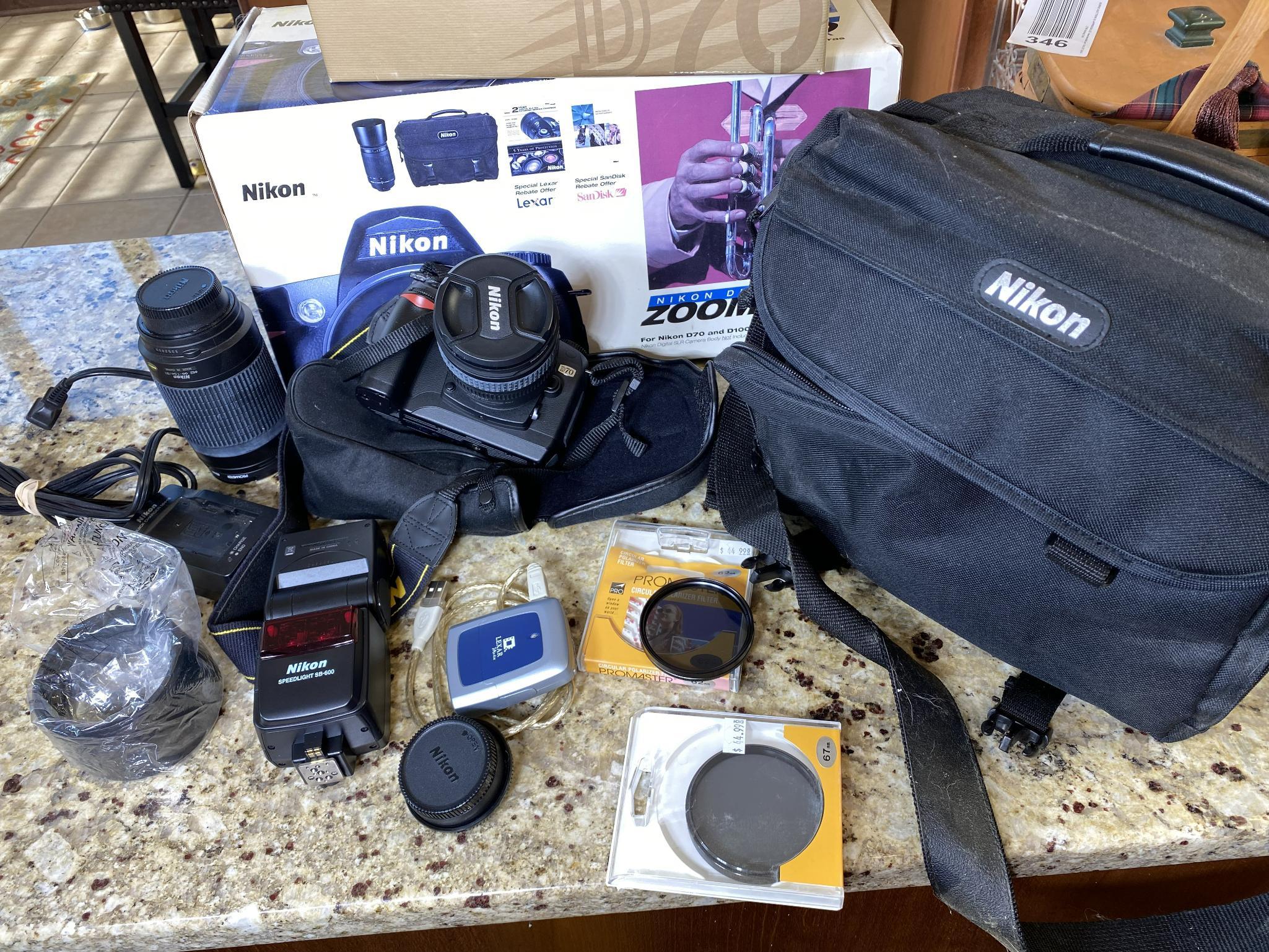 blootstelling voorspelling Afbreken Nikon D70 Camera, Flash Unit, Lenses, Filters, | Proxibid