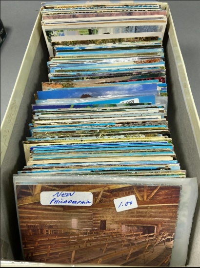 Box full of US Postcards Chromes