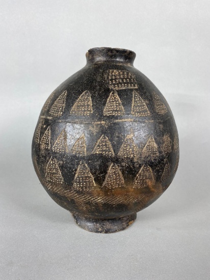 Nupe Oil Jar with Incised Triangle Decorations, Nigeria, Early 20th c.