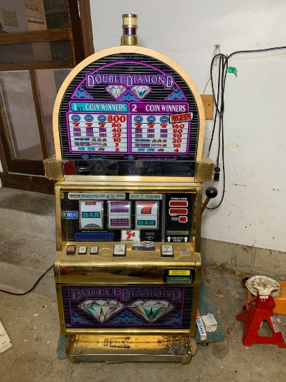 Double Diamond Nickel Slot Machine. See Video. Could Not Get It to Function