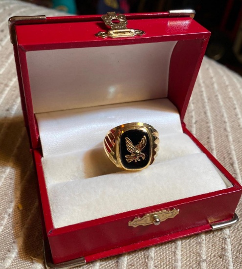 Heavy 14k Gold Men's Ring Eagle with Onyx 9.6 grams Size 10