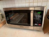 Toshiba Microwave. Works