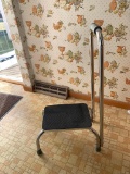 Step Stool with Handle