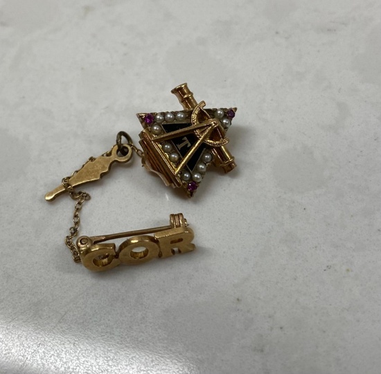 Antique 10k gold Early 1900s Triangle Fraternity Pin 4.4 grams