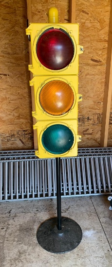 Traffic Light - Metal Case & Plastic Lenses