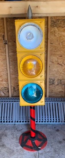Traffic Light - Metal Case & Plastic Lenses