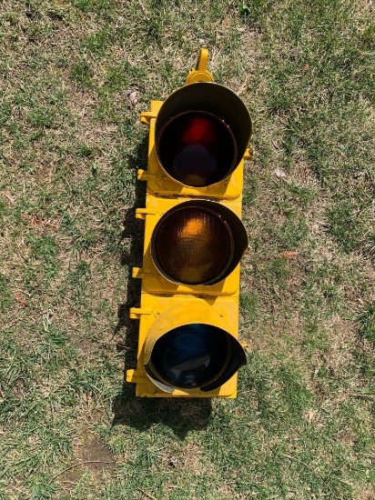 Traffic Light - Metal Case, Metal Shields & Plastic Lenses