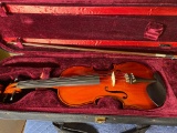 Vintage 4/4 Violin Student Model in Case with Bow