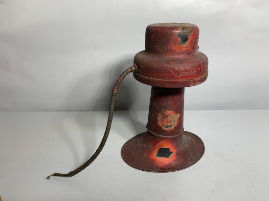 Antique Red 1918 Cadillac Delco Horn