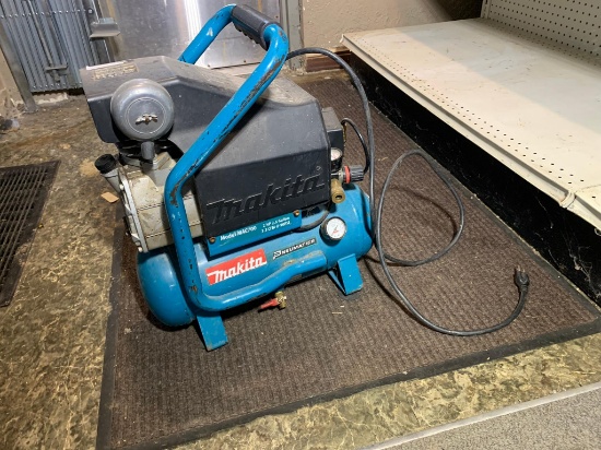 Makita Compressor