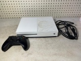 Microsoft XBOX ONE 500GB Console with Controller and Cords