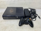 Microsoft XBOX 360 Console with Controller and Cords