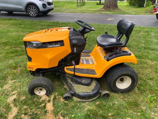 Cub Cadet Riding Lawn Mower 50" Cut XT1 198.2 hours
