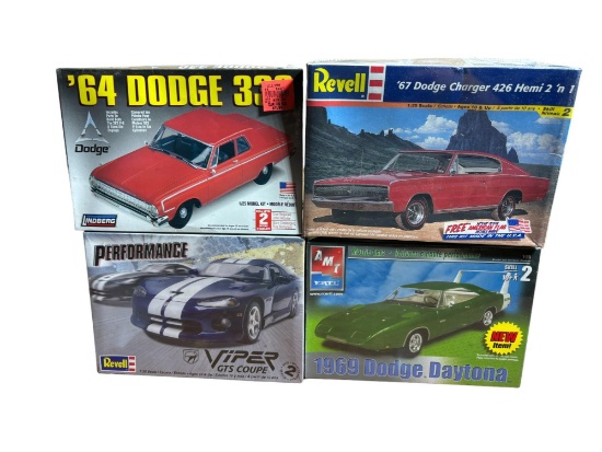 Lot of Four Various Makers Classic Car Plastic Model Kits