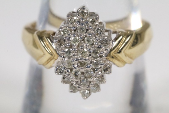 10k gold Diamond Cocktail Ring Size 7.5 Weight 3.47 Grams