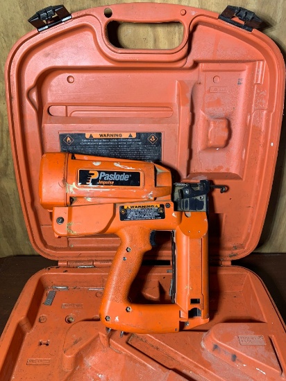 Paslode Impulse Model 250 II Cordless 16 Gauge Portable Finish Nailer