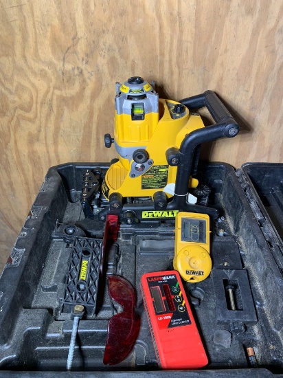 DeWalt DW073 Cordless Laser Level