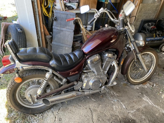 1986 Suzuki VS700 Vintage Motorcycle