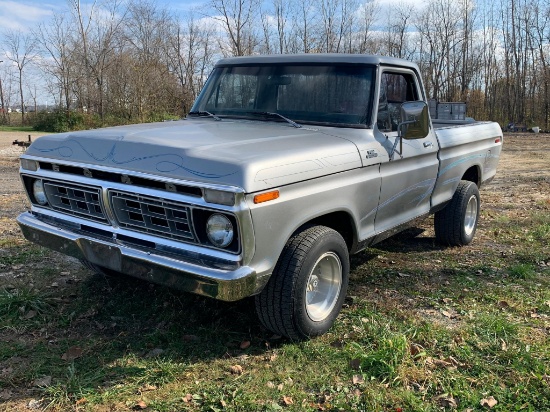 1977 Ford F100 Styleside Short Bed w/302 Engine