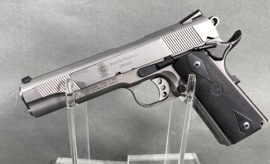 # Smith & Wesson Model SW1911 Pistol 45 Auto Nice