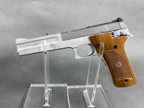 # Smith & Wesson Model 622 Target Pistol 22LR Adjustable Sights