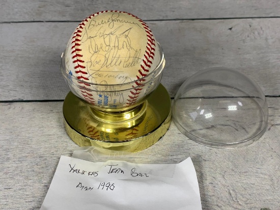 1990 New York Yankees Autographed Baseball