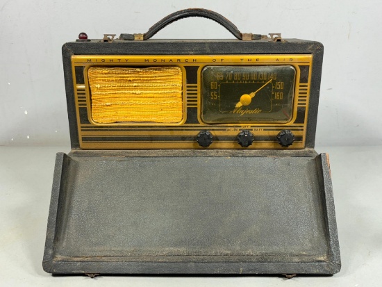 1947 Majestic Tube Radio Works - Mighty Monarch of the Air