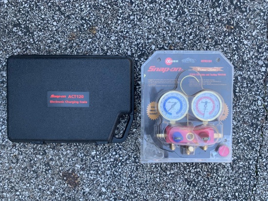 Snap-On ACT120 Electronic Charging Scale And Snap -On Charging and Testing Manifold