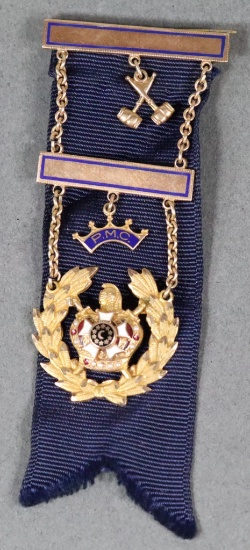 10k gold Order of DeMolay Medal on Ribbon 8.8 grams