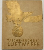 Taschenbuch der Luftwaffe cigarette book