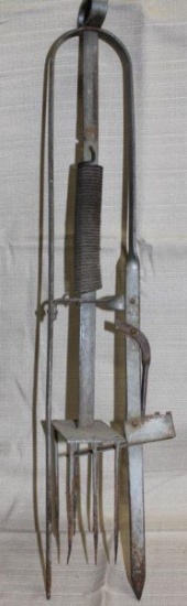 mole trap, 23.25" long