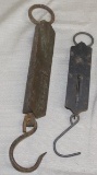 2 hanging spring scales, 