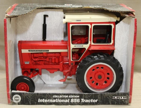 International 856 tractor w/1300 Hiniker cab;