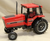 International 5088 tractor; Ertl Special Ed.12-81;