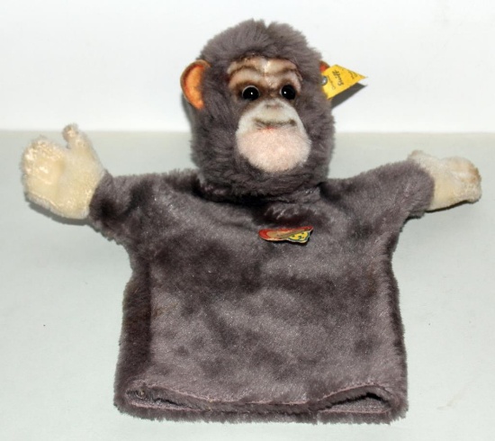 "Steiff" hand puppet "Gora" ear tag "0617.05";