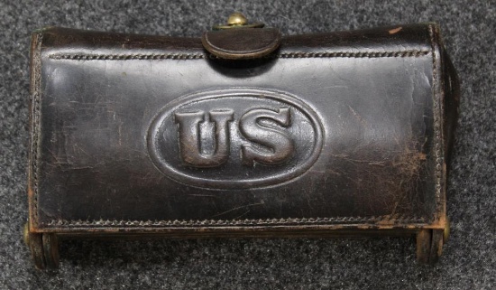 U.S. marked leather hinged cartridge case in very